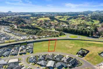 51 Whakaturou Crescent, Pyes Pa