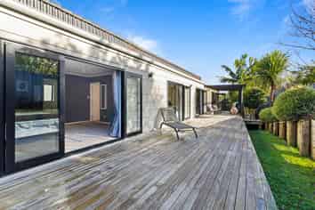 14 Oldham Place, Browns Bay