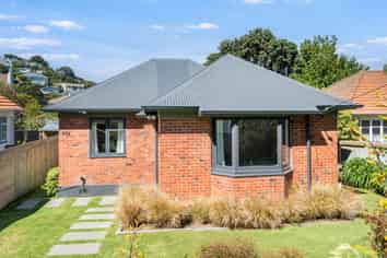 544 Broadway, Strathmore Park