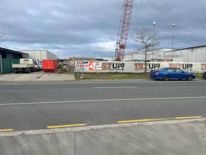 LARGE FENCED YARD - Tauriko