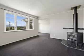 1 Leslie Avenue, Western Heights