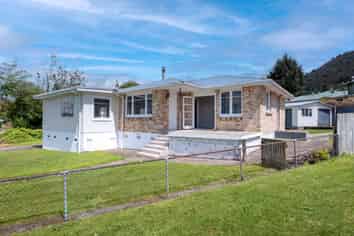 1 Leslie Avenue, Western Heights