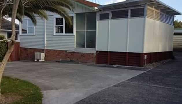 55 Divich Ave, Te Atatu South