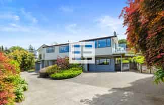 73 Botanical Road, Avenues