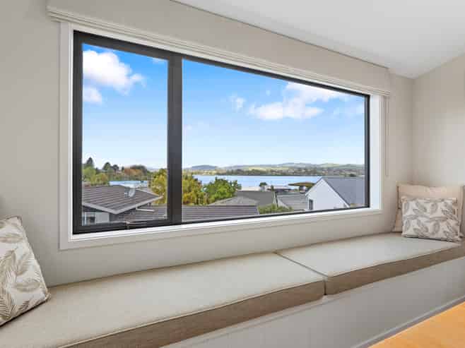 73 Botanical Road, Avenues