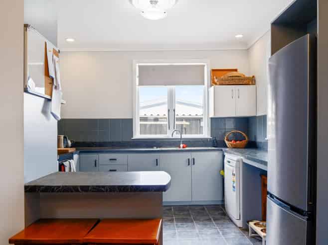 11 Russell Road, FAIRY SPRINGS