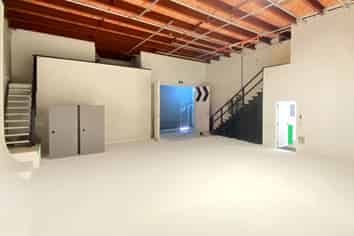 FULLY REFURBISHED ON THE CITY FRINGE
