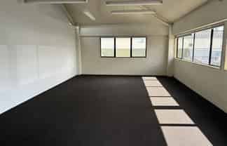 Six months rent free - Owner wants it leased