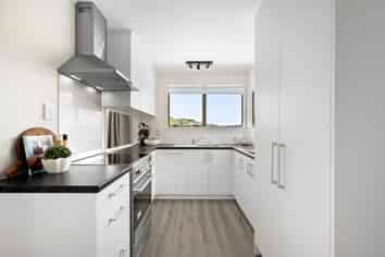 5 Sasanqua Way, Crofton Downs