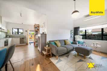 2/115 Trafalgar Street, Onehunga