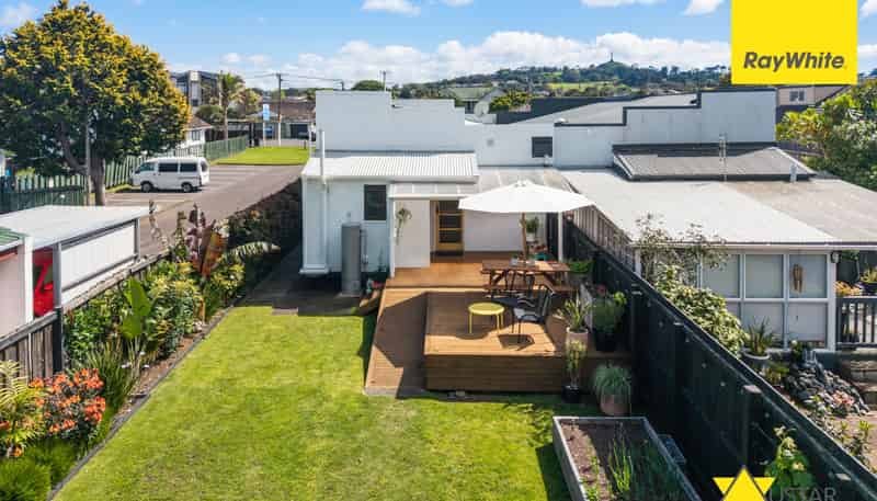 2/115 Trafalgar Street, Onehunga