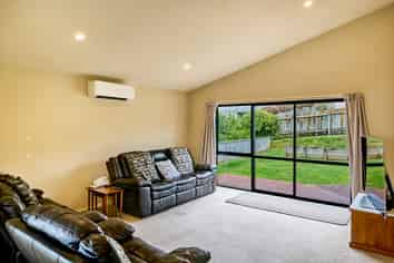 26a Kirton Drive, Riverstone Terraces