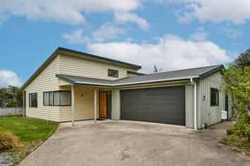 26a Kirton Drive, Riverstone Terraces