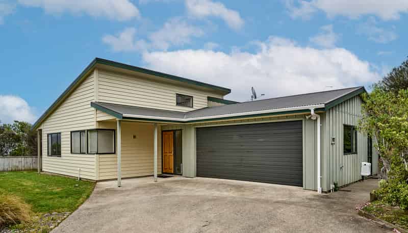 26a Kirton Drive, Riverstone Terraces