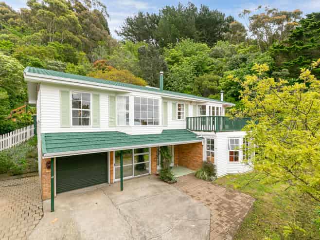 23 Turriff Crescent, Tawa
