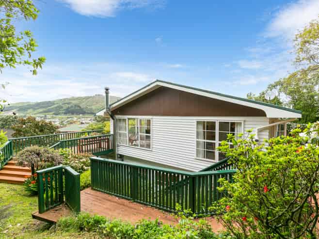23 Turriff Crescent, Tawa