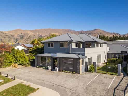 Tightly Held Mixed Use Investment