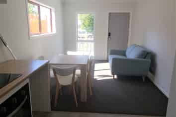 2C/4 Hammond Street, Hamilton Central