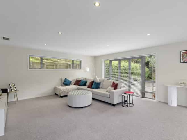 9 Yarnbrook Grove, Churton Park