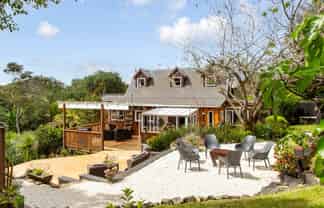 18 Dene Court Lane, Greenhithe