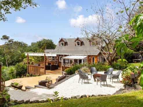 18 Dene Court Lane, Greenhithe