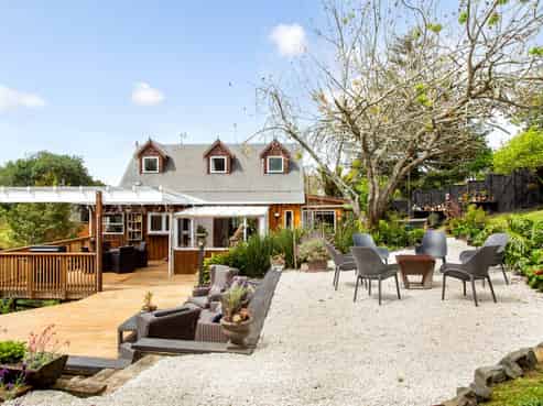 18 Dene Court Lane, Greenhithe