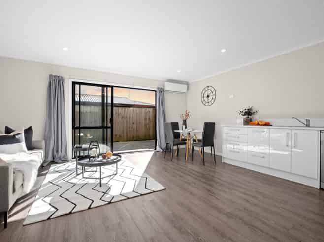 2/61 Fifth Avenue, Enderley