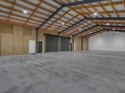 Warehouse leasing opportunity in Ravenswood