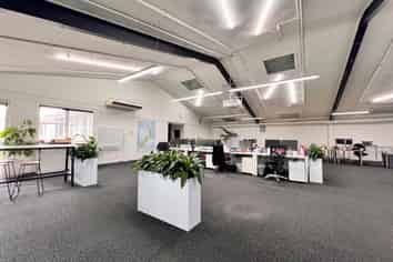 INDUSTRIAL CREATIVE OFFICE - MOUNT EDEN
