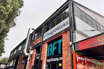 INDUSTRIAL CREATIVE OFFICE - MOUNT EDEN
