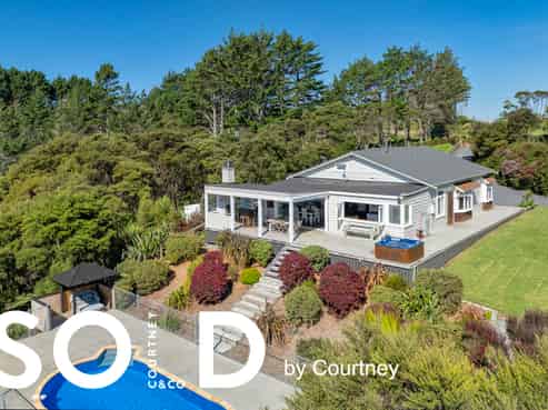 10 Kaipara View Road, Helensville
