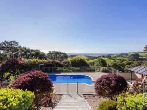 10 Kaipara View Road, Helensville