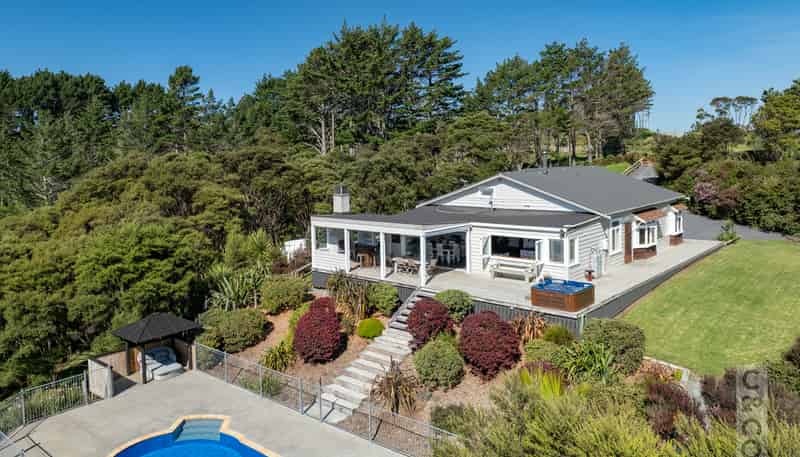 10 Kaipara View Road, Helensville