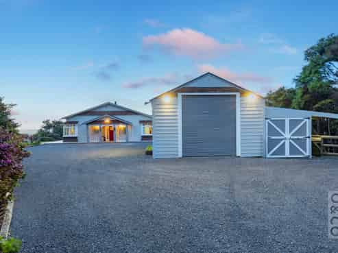 10 Kaipara View Road, Helensville