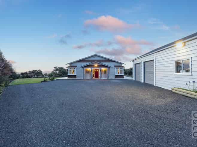 10 Kaipara View Road, Helensville