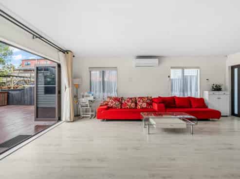 13a  Tahi Terrace, Glen Eden