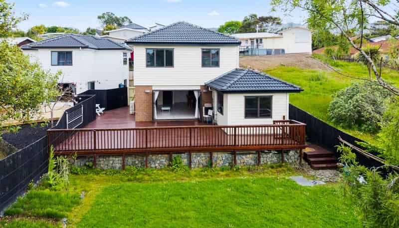 13a  Tahi Terrace, Glen Eden