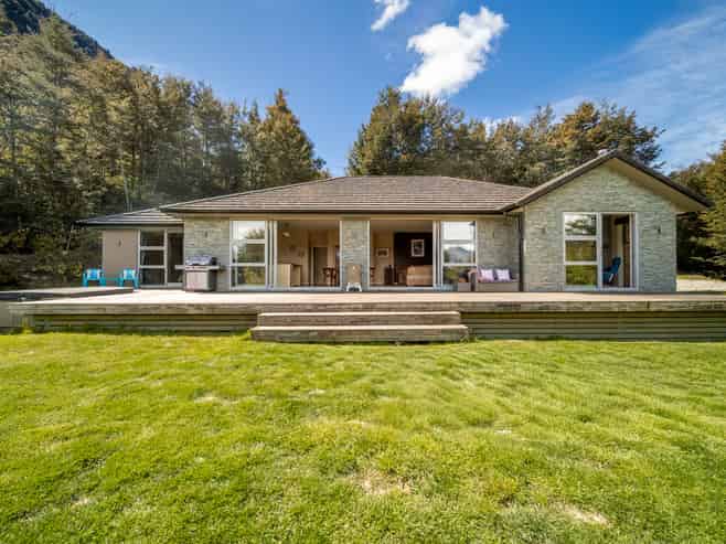 7 Tall Tree Lane, Glenorchy