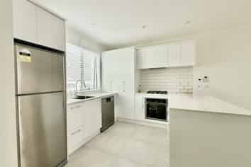5 Gallipoli Place, Flat Bush