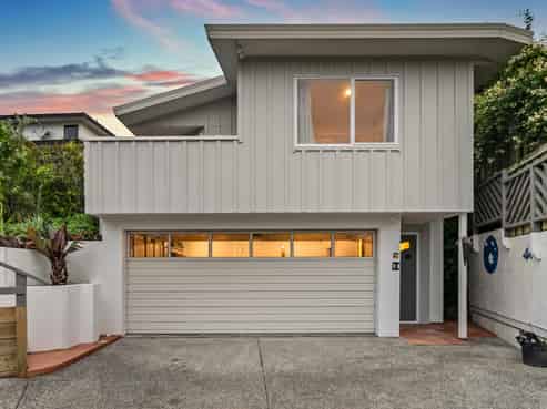 2/3 Tiri View Place, Waiake