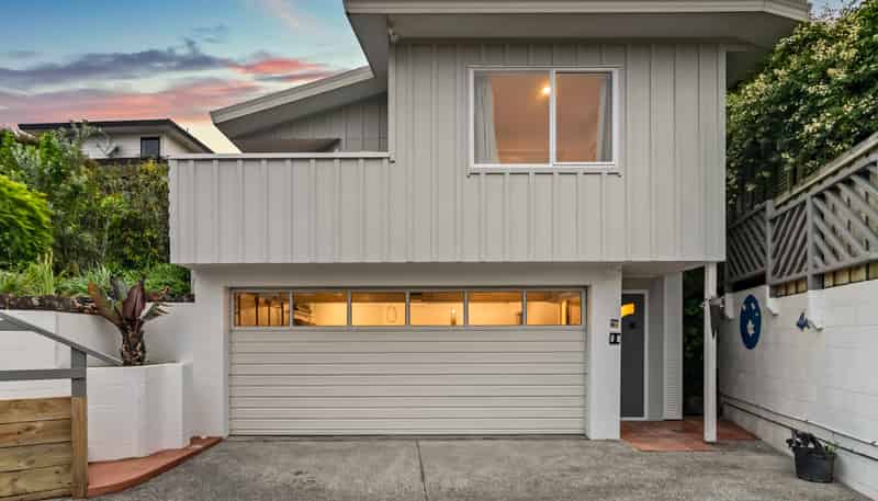 2/3 Tiri View Place, Waiake