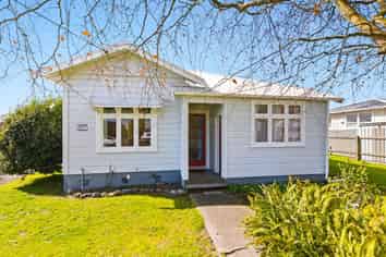 106 Queen Street , Levin