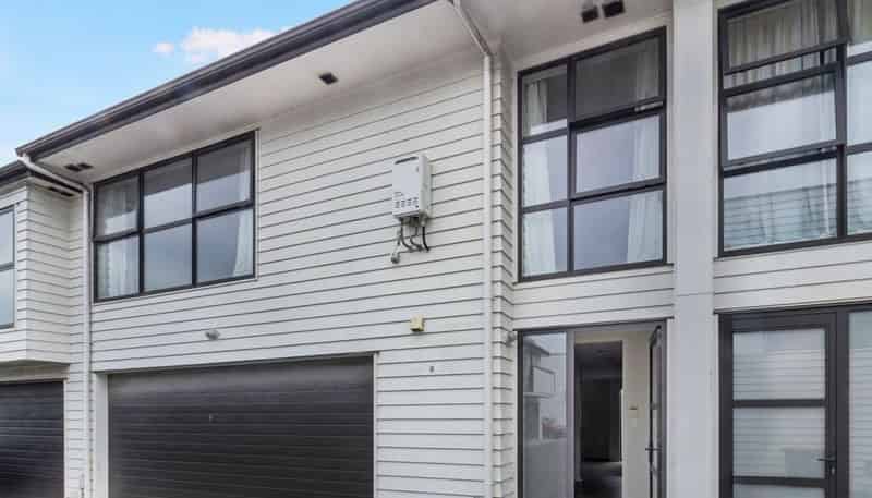 8 Windfola Parkway, Takanini