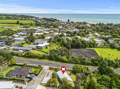 1185 South Road, Oakura