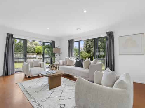 1185 South Road, Oakura