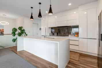 6 Bine Crescent, Orewa