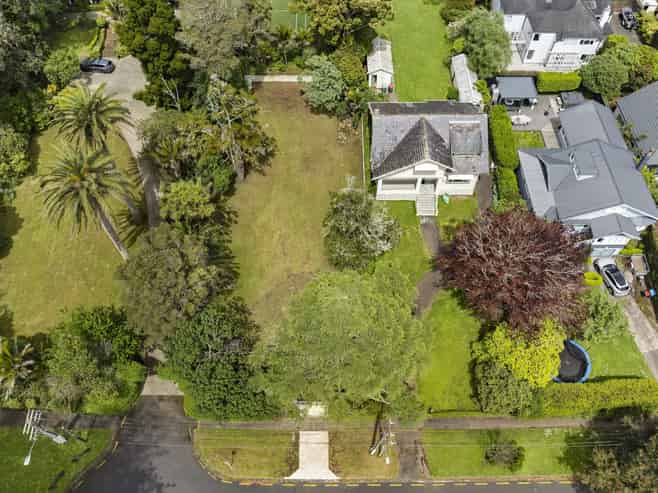 37 Claude Road, Epsom