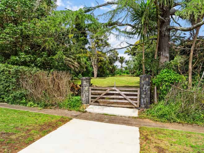 37 Claude Road, Epsom