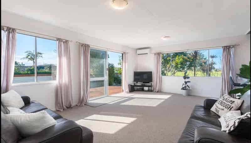 3/5 The Crescent, Waihi Beach
