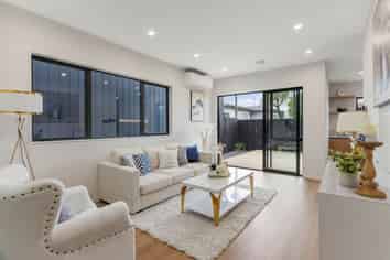 Lot 2/118 Chivalry Road, Glenfield